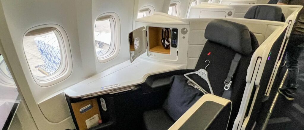 Agreement Warning: Widespread Business Class Availability to Europe on Air France or KLM for only 60,000 miles