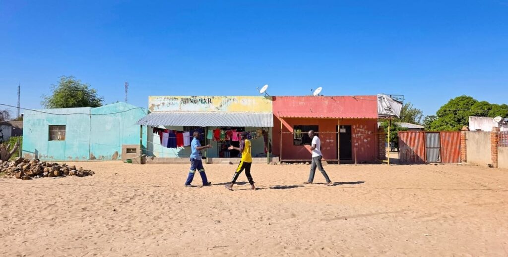 Trip Angola: Uncharted Tourist territory from Calai to Dirica