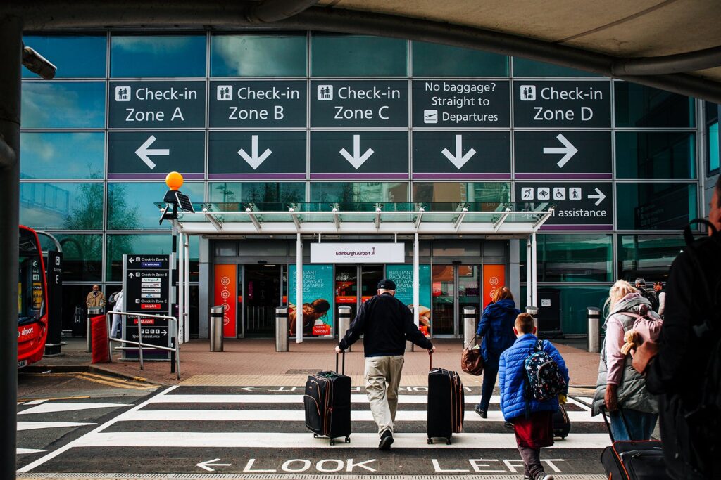 Finally, European airports throw a 100 milliliters' fluid rule